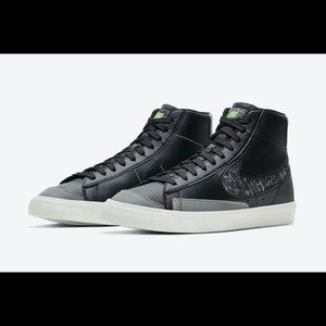 NIKE BLAZER MID 77